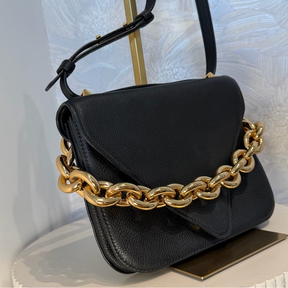 Bottega Veneta Mount Chain Bag Black - Picture 3 of 10